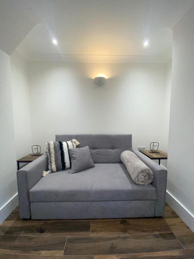 Central London, Jaccuzzi,Newbuild, 2 bedrooms two baths Buitenkant foto